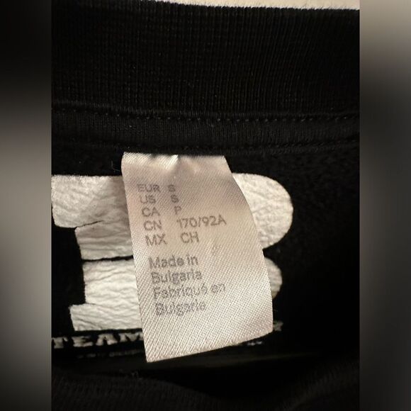 2017 TEAM Justin Bieber Stadium Tour World Tour Pullover Sweatshirt Small - Picture 7 of 7